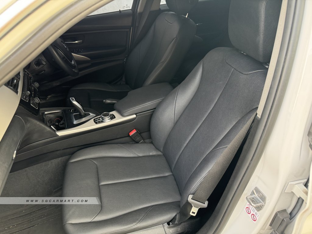 BMW 3 Series 318i