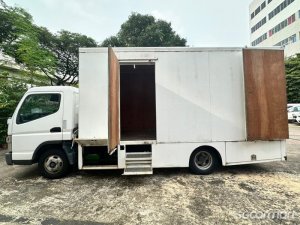 Mitsubishi Fuso Canter FEB21