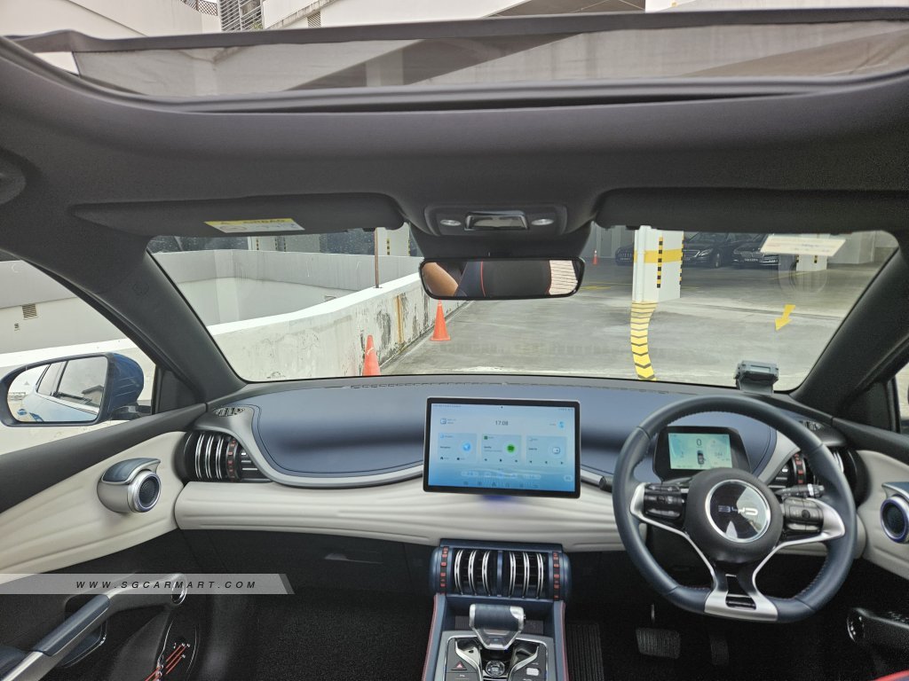 BYD Atto 3 Electric Sunroof