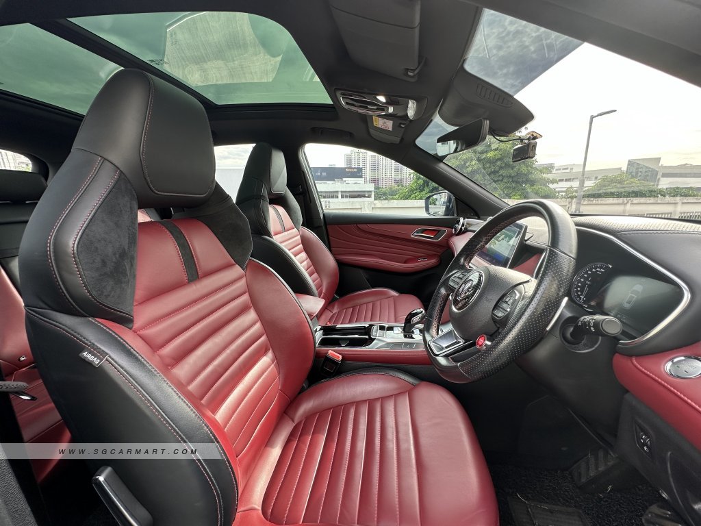 MG HS 1.5A Turbo Panoramic Roof