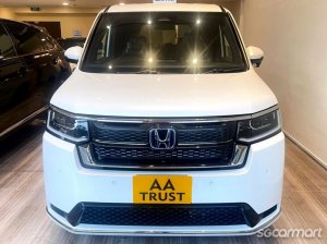 Honda Stepwagon Hybrid Spada 2.0A e-HEV