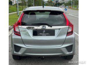 Honda Jazz 1.5A RS (New 5-yr COE)