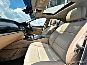 BMW 5 Series 528i Sunroof (COE till 11/2030)