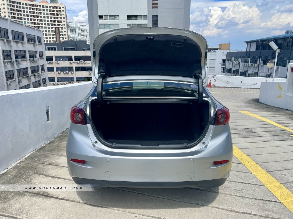 Mazda 3 1.5A Sunroof