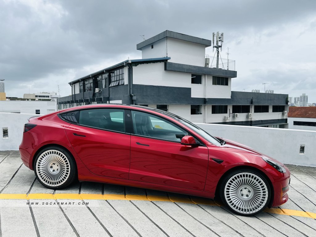 Tesla Model 3 Electric RWD