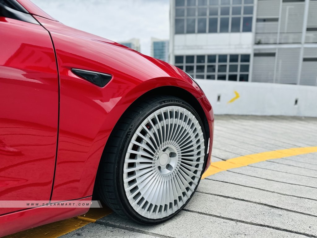 Tesla Model 3 Electric RWD