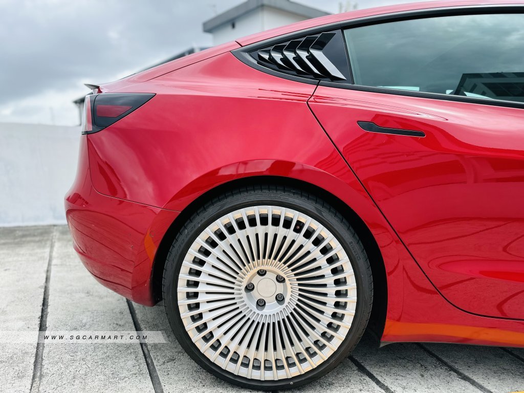 Tesla Model 3 Electric RWD