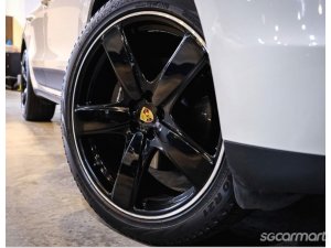 Porsche Macan 2.0A (COE till 03/2035)