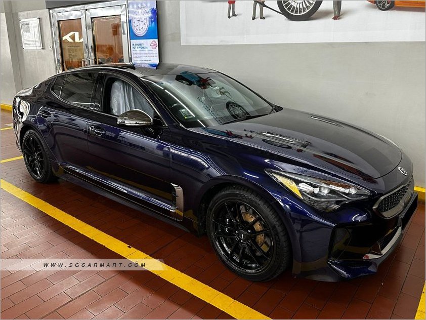 Kia Stinger 2.0A Sunroof