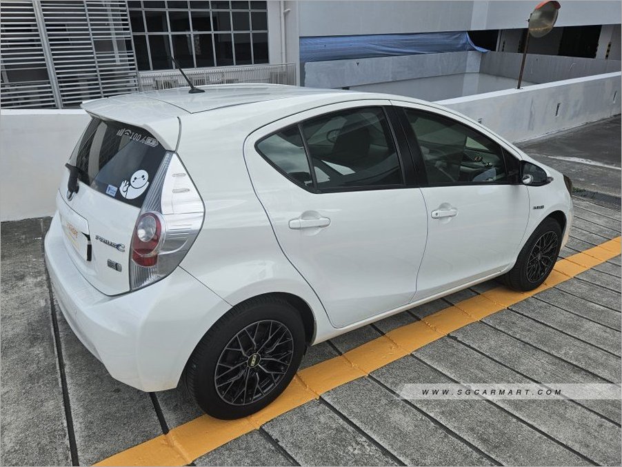 Toyota Prius C Hybrid 1.5A (COE till 05/2027)