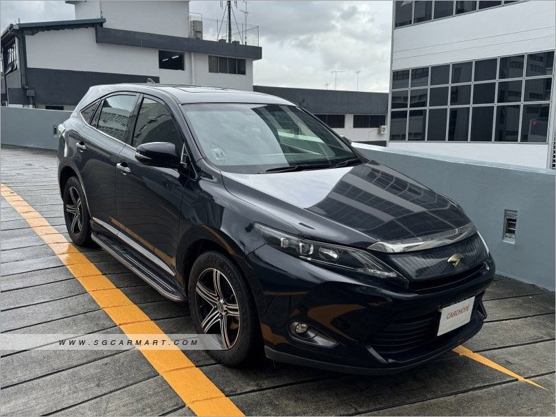 Toyota Harrier 2.0A Elegance Panoramic Roof