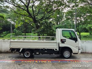 Hino Dutro 2.8A
