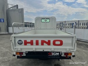 Hino Dutro 2.8M