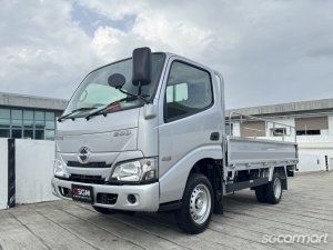 Hino Dutro 2.8M