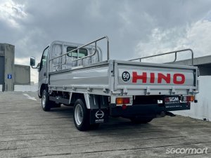 Hino Dutro 2.8M