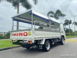 Hino Dutro 2.8M