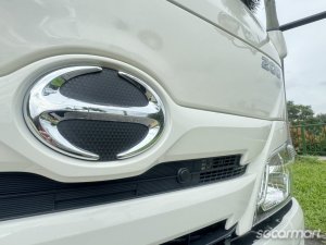 Hino Dutro 2.8M