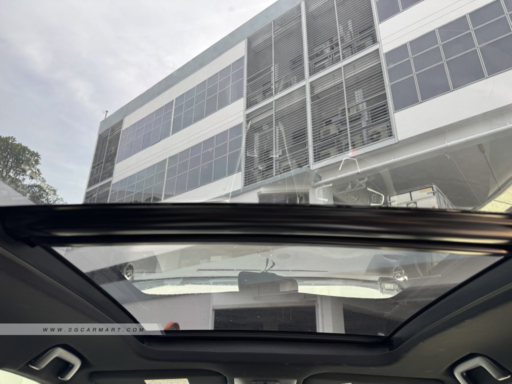 Toyota Harrier 2.0A Premium Panoramic Roof Style Mauve