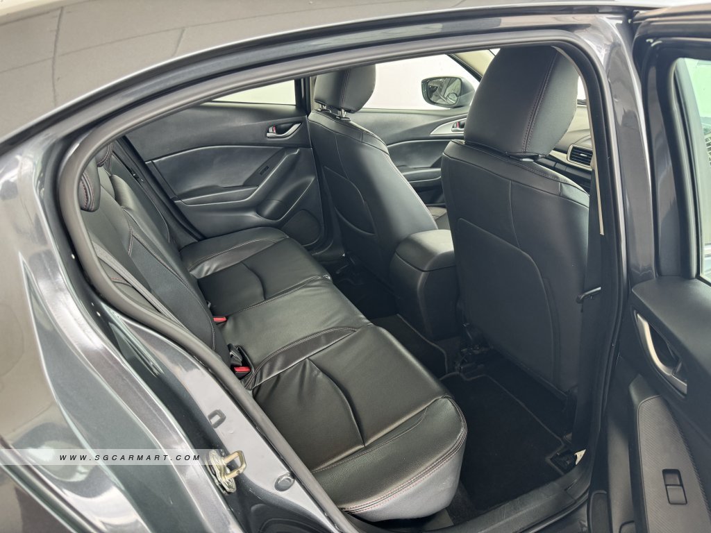 Mazda 3 1.5A Sunroof