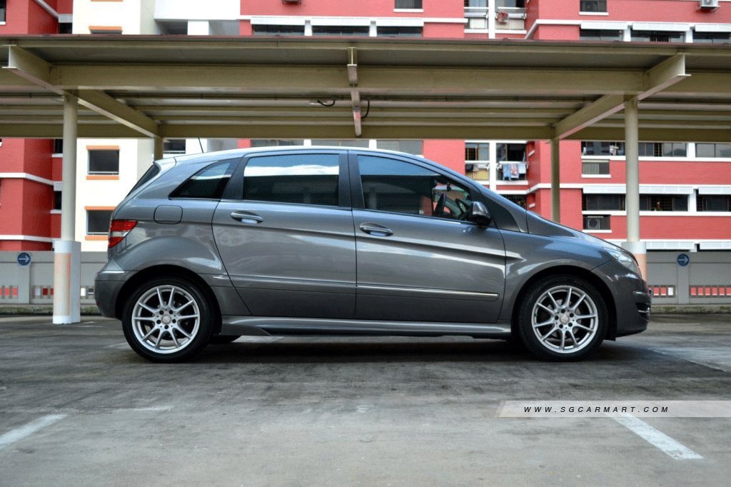 Mercedes-Benz B-Class B180 (COE till 05/2029)