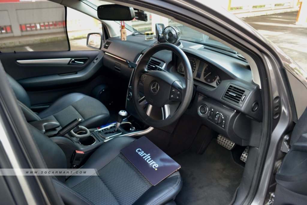 Mercedes-Benz B-Class B180 (COE till 05/2029)