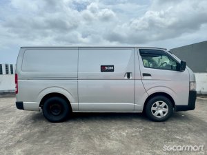 Toyota RegiusAce 2.8A DX