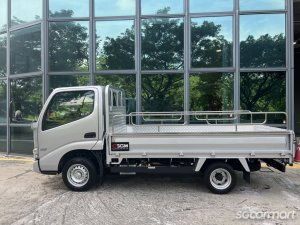 Hino Dutro 2.8M