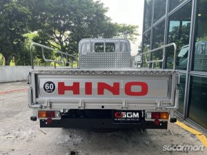 Hino Dutro 2.8M
