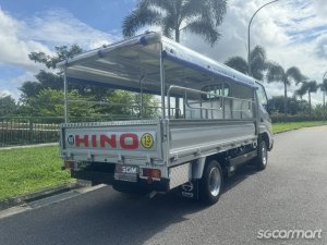 Hino Dutro 2.8M