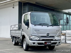 Hino Dutro 2.8M
