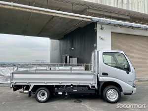 Hino Dutro 2.8M