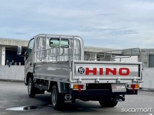 Hino Dutro 2.8M