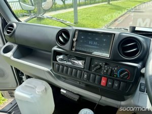 Hino Dutro 2.8M