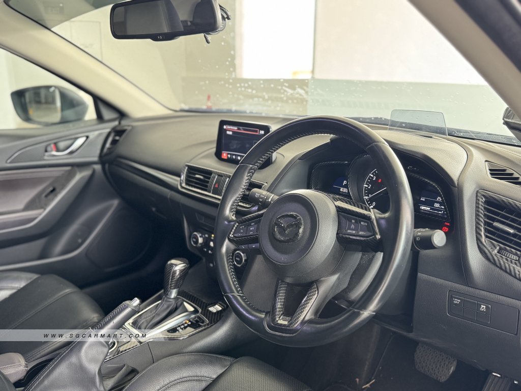 Mazda 3 HB 1.5A Deluxe Sunroof