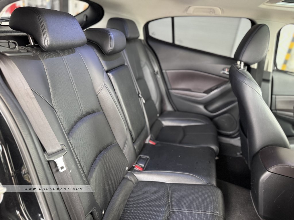 Mazda 3 HB 1.5A Deluxe Sunroof