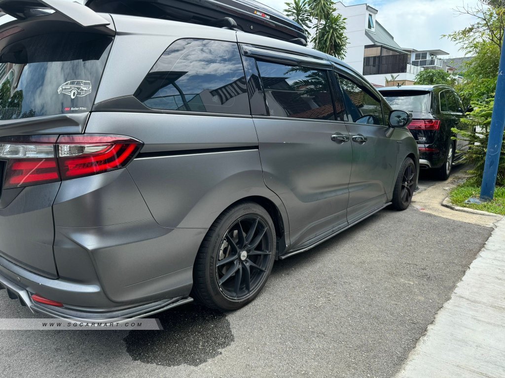 Honda Odyssey Hybrid 2.0A Absolute