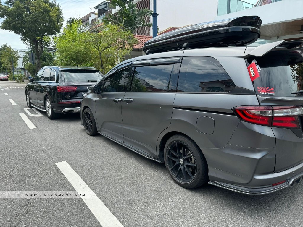 Honda Odyssey Hybrid 2.0A Absolute
