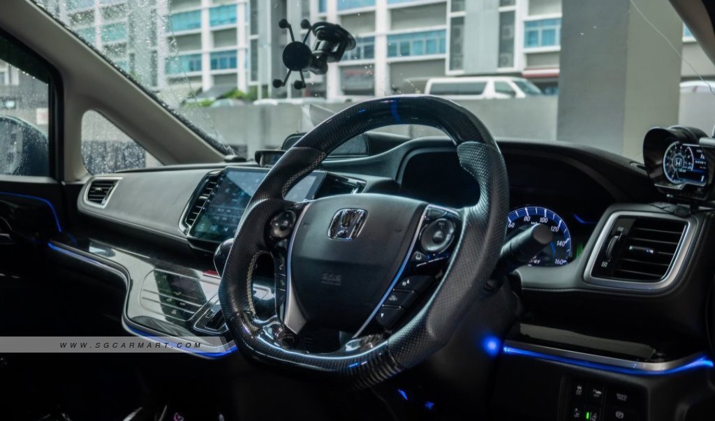 Honda Odyssey Hybrid 2.0A Absolute