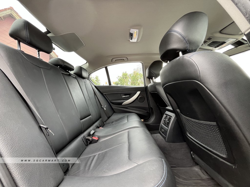 BMW 3 Series 318i