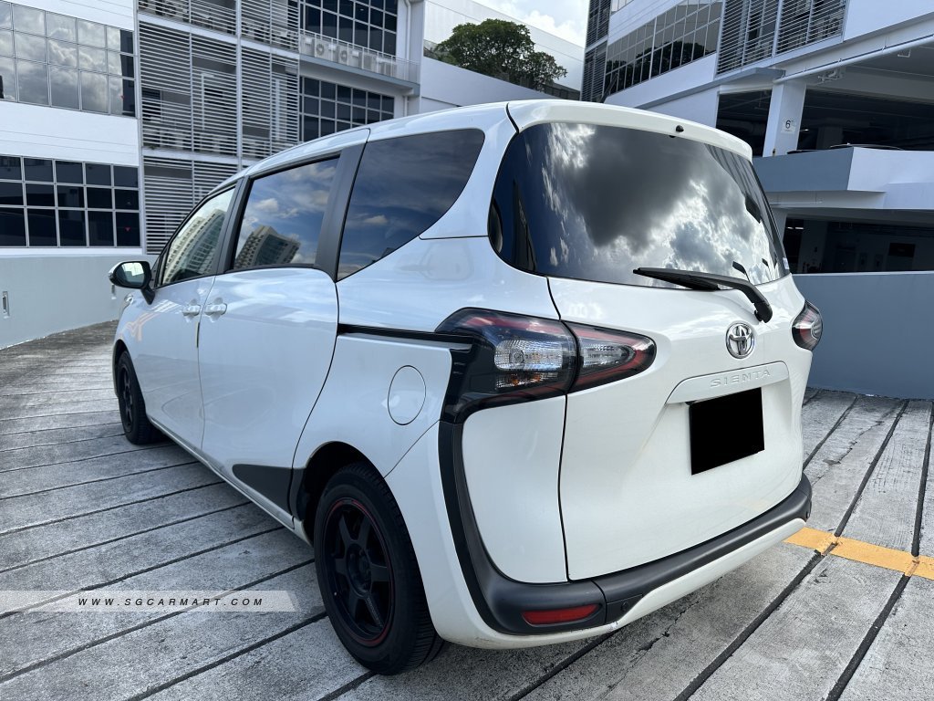 Toyota Sienta 1.5A G