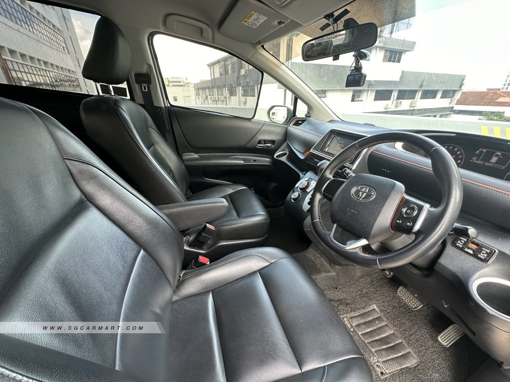 Toyota Sienta 1.5A G