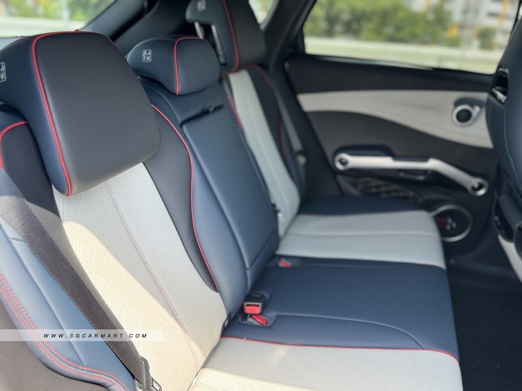 BYD Atto 3 Electric Sunroof