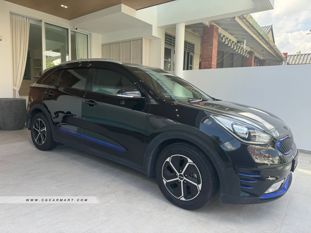Kia Niro Hybrid 1.6A GDi DCT Sunroof