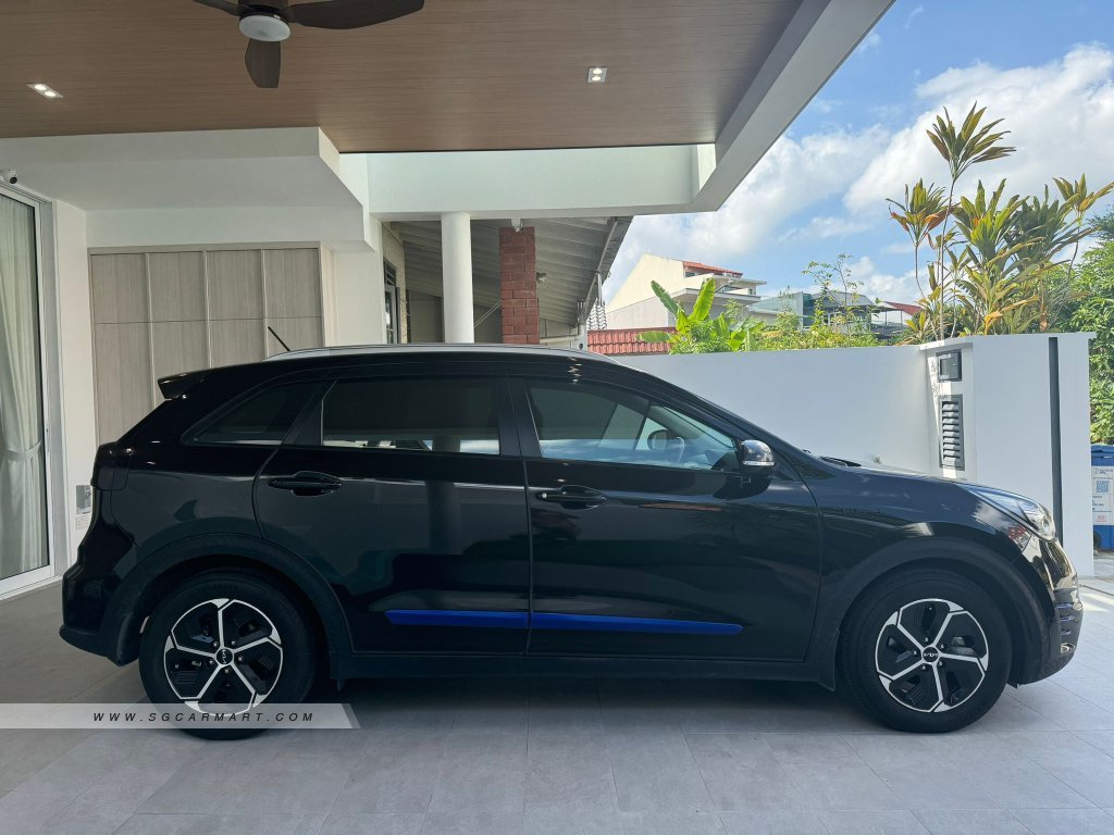 Kia Niro Hybrid 1.6A GDi DCT Sunroof