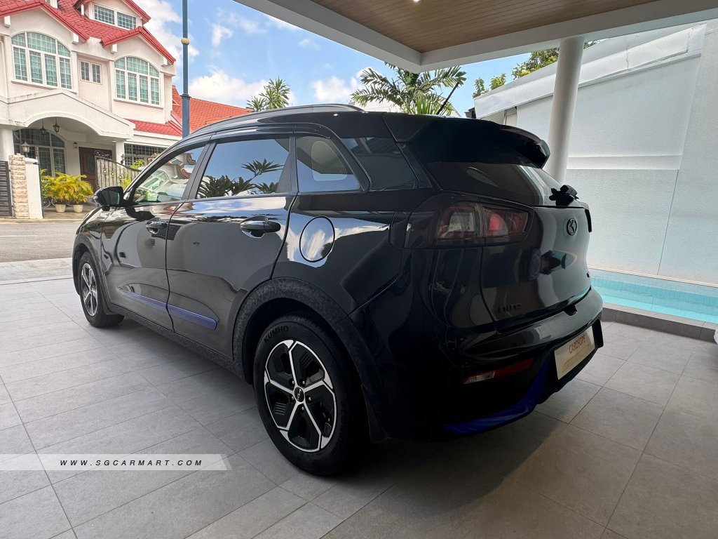 Kia Niro Hybrid 1.6A GDi DCT Sunroof