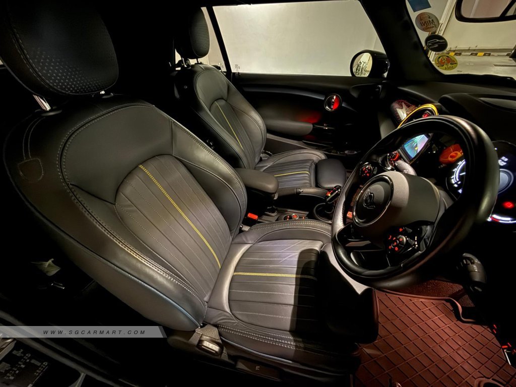 MINI Cooper Cabriolet 1.5A Sidewalk Edition
