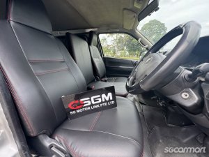 Toyota Hiace 3.0M DX (New 5-yr COE)