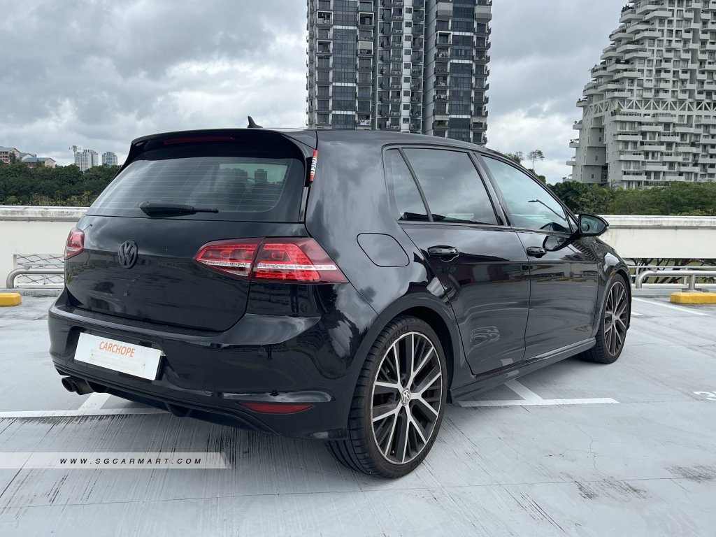 Volkswagen Golf 1.4A TSI R-Line Sunroof
