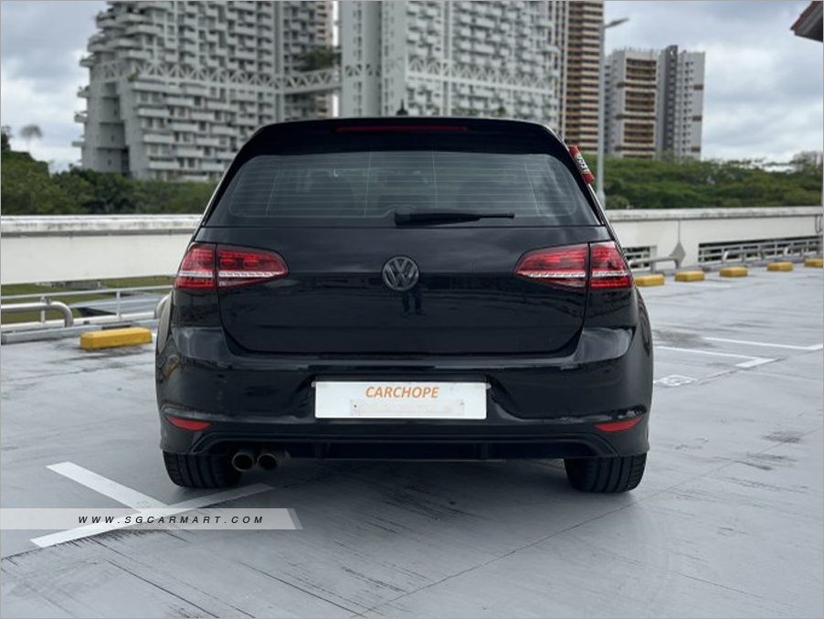 Volkswagen Golf 1.4A TSI R-Line Sunroof