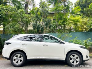 Toyota Harrier 2.0A Elegance Panoramic Roof
